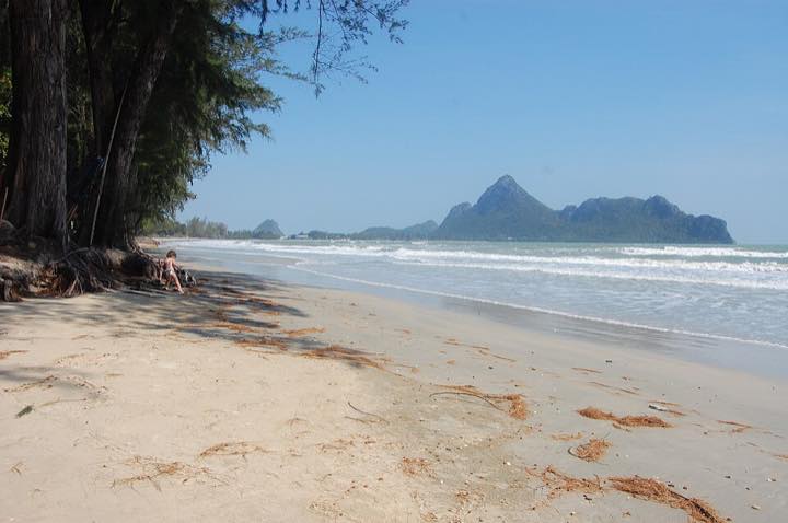 Ao Manao beach and bay